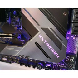 Материнская плата ASRock B550 Extreme4 (90-MXBDE0-A0UAYZ) черный