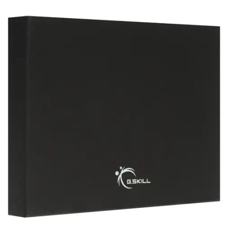 Оперативная память G.Skill Trident Z Royal (F4-3200C16D-16GTRS) 16 ГБ белый