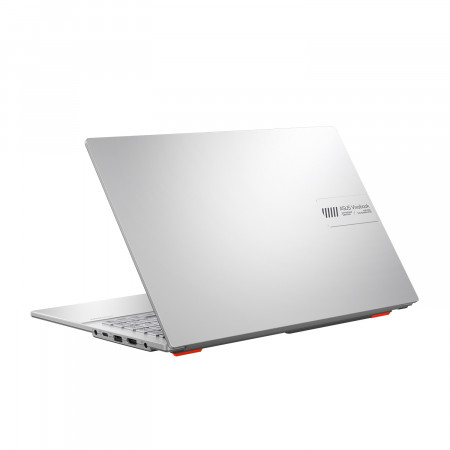 15.6" Ноутбук ASUS VivoBook Go 15 E1504FA-BQ008 (90NB0ZR1-M016M0) серебристый