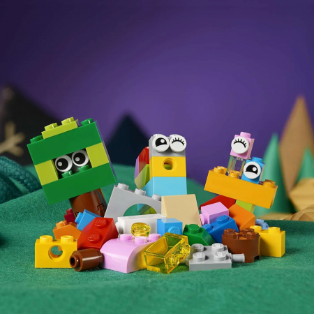 Конструктор Lego Classic "Чемоданчик для творчества и конструирования" 10713