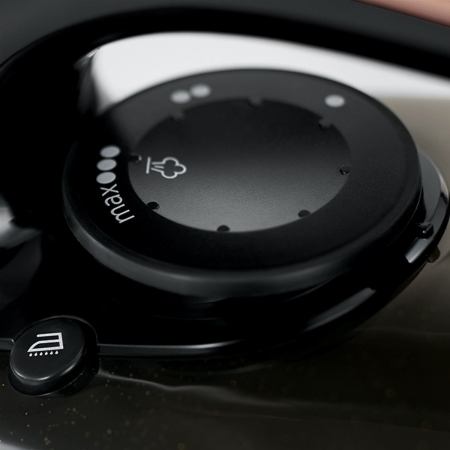 Утюг Russell Hobbs 23975-56 чёрный