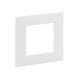 Рамка для розеток Legrand NILOE (397872) белый