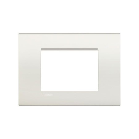 Рамка для розеток Legrand LivingLight (LNA4803BI) белый