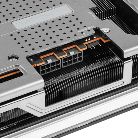 Видеокарта Sapphire AMD Radeon RX 7800 XT NITRO+ (11330-01-20G) 16 Гб черный