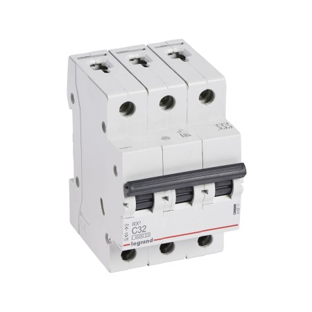 Автоматический выключатель Legrand 419711 32 A белый