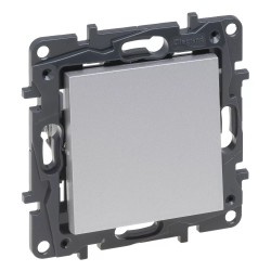 Выключатель Legrand Niloe Step 863301 1 клавишный алюминий