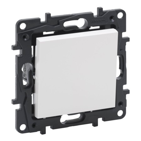 Выключатель Legrand Niloe Step 863101 1 клавишный белый