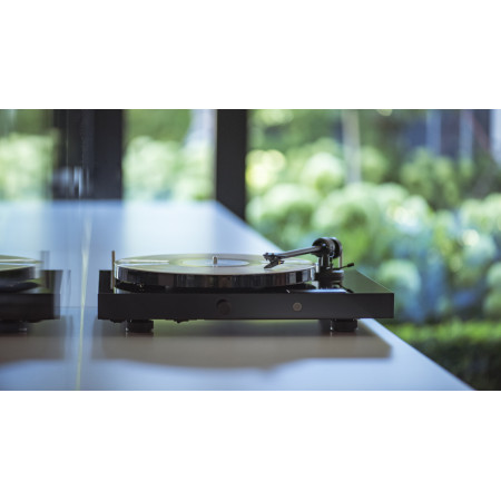 Виниловый проигрыватель PRO-JECT Jukebox E1 OM5e черный