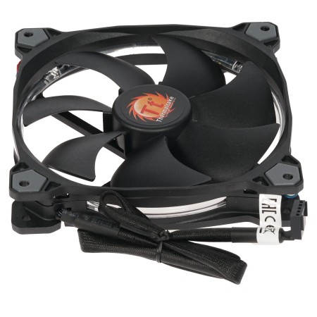 Вентилятор для корпуса Thermaltake Riing 14 LED RGB Switch черный