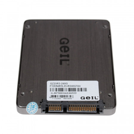 240 ГБ SSD накопитель Geil Zenith R3 (GZ25R3-240G) черный