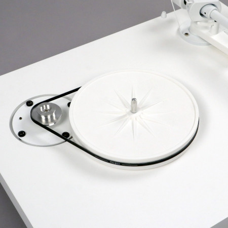 Виниловый проигрыватель PRO-JECT DEBUT PRO белый