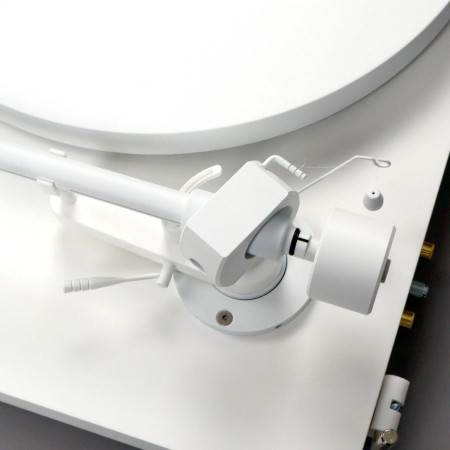 Виниловый проигрыватель PRO-JECT DEBUT PRO белый