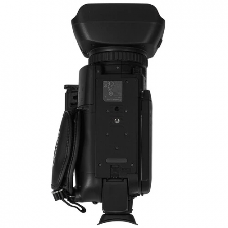 Видеокамера Canon XA70 (5736C003) черный