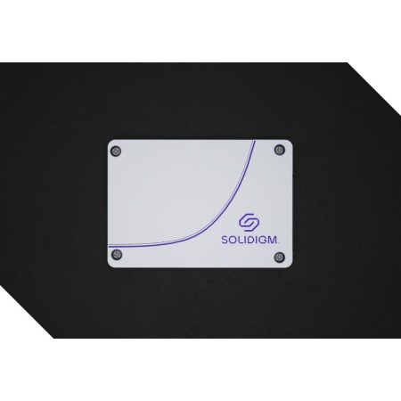 3.84 ТБ SSD диск Solidigm D3-S4620 (SSDSC2KG038TZ1Z) серебристый