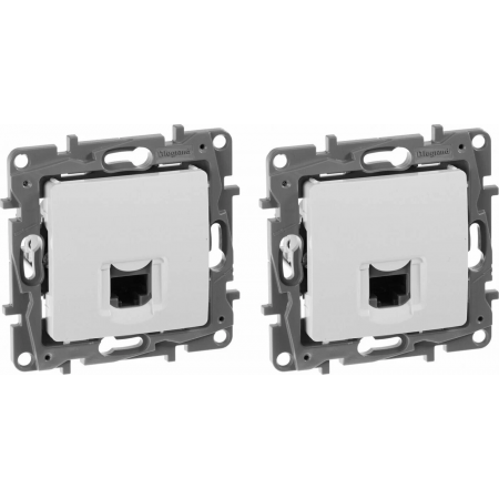 Legrand Etika (672253 ) Белый Legrand Etika (672253 ) Белый