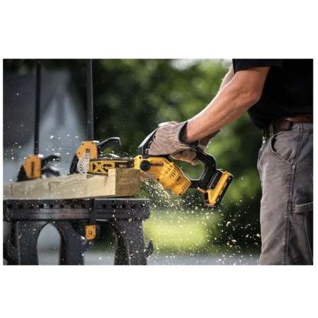 Аккумуляторная цепная пила DeWALT DCMPS520N-XJ желтый (БЕЗ АККУМУЛЯТОРА)