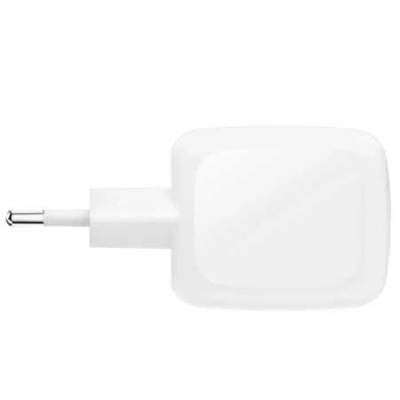 Сетевое зарядное устройство Belkin BoostCharge (WCH020KQWH) белый