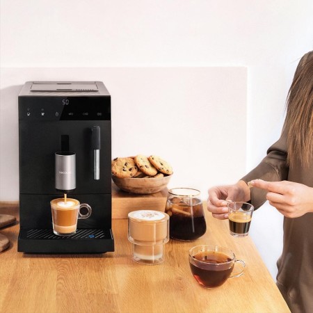Автоматическая кофемашина Cecotec Cremmaet Compact Steam (CCTC-01637) черный