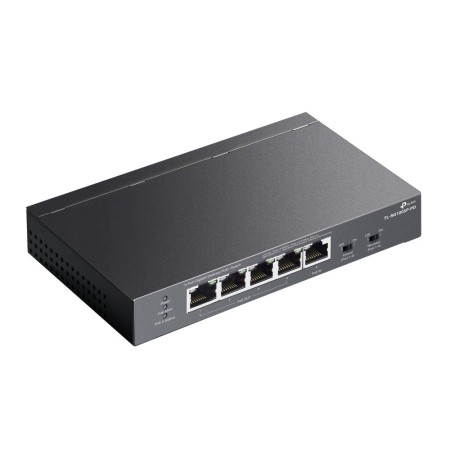 Коммутатор TP-Link TL-SG1005P-PD черный