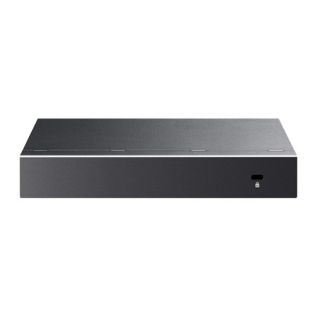 Коммутатор TP-Link TL-SG1005P-PD черный
