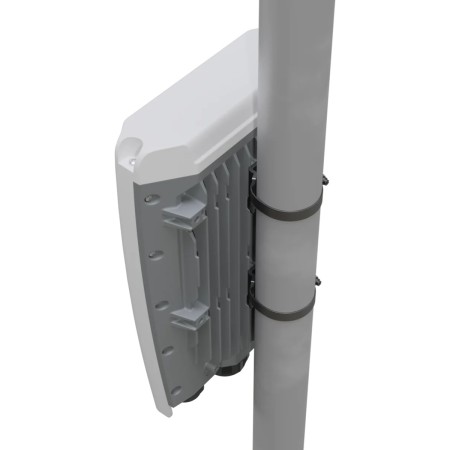 Коммутатор MikroTik Cloud Router Switch CRS504-4XQ-OUT белый